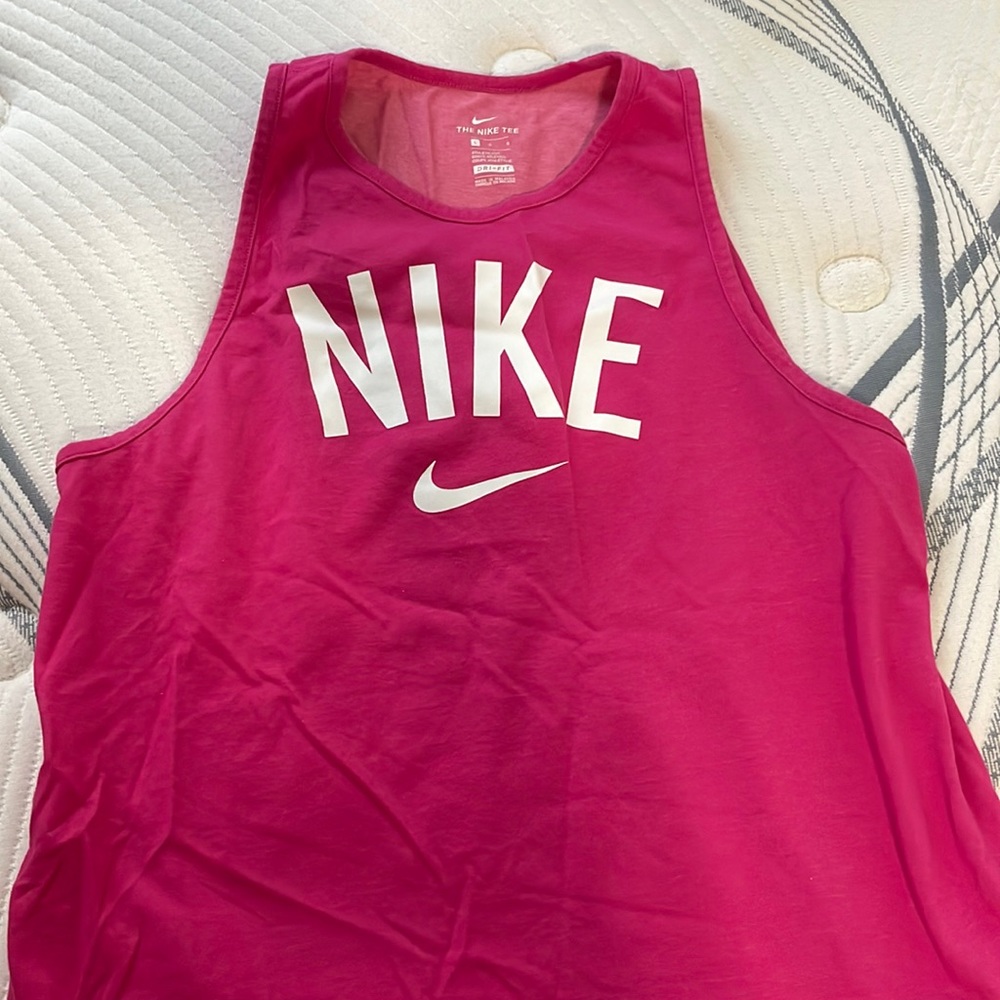 pink workout shirt